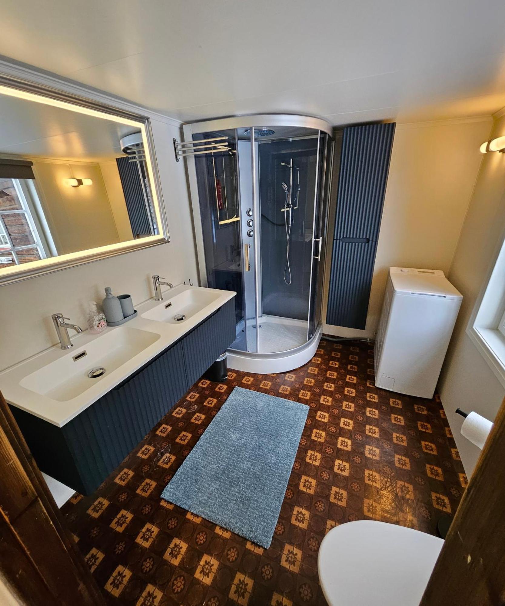 Private Pearl In Downtown *